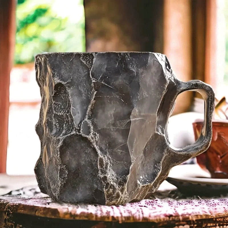 Decorative coffee mug with stone-inspired patterned exterior